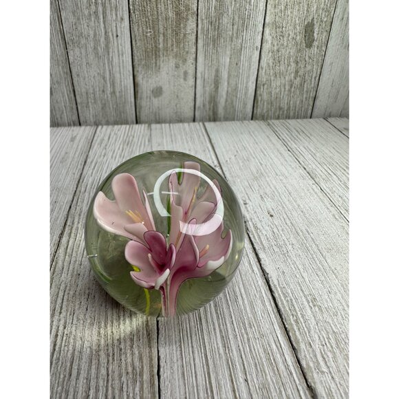 Vtg Studio Art Glass Crystal Ball Pink Flower Paperweight 2.5" Gift Desk Decor - Picture 3 of 8